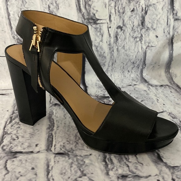 Franco Sarto Black Leather Heels With 